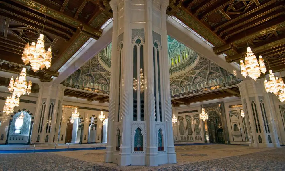 sultan qaboos mosque oman